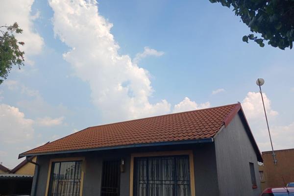 8 bedroom house in tembisa 6 investment rooms with 2 bedroom in the main house lounge bathroom kitchen build in wardrobe outside toile ...