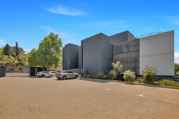 OFFERS FROM R 2,1m - MINI SHOW DAY THUR 13 MAR BETWEEN 12PM &amp; 1PM 

This incredible and sophisticated apartment combines modern ...