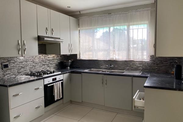 This property consists of four bedrooms, bathroom separated from the toilet, outside toilet, lounge and a beautiful kitchen. The ...