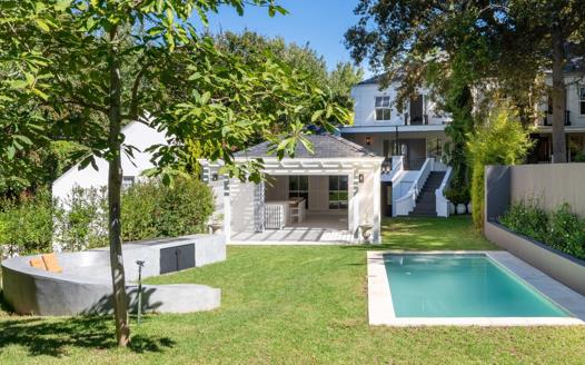 5 Bedroom House for sale in Constantia