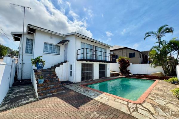 Stunning 3-Bedroom Home with Uninterrupted Sea Views – Prime Morningside
This beautifully renovated three-bedroom, two-bathroom home in the heart of Morningside offers the perfect blend of modern elegance and breathtaking views. ...