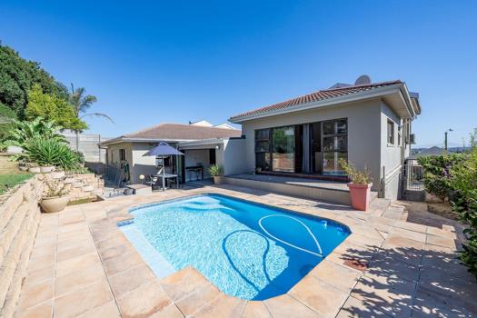 4 Bedroom House for sale in Morgenster Heights