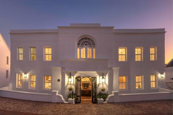 EXCLUSIVE SOLE MANDATE - Set against the breathtaking slopes of the Overberg Mountains and just a stone’s throw from the ocean ...