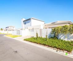 House for sale in Sandown