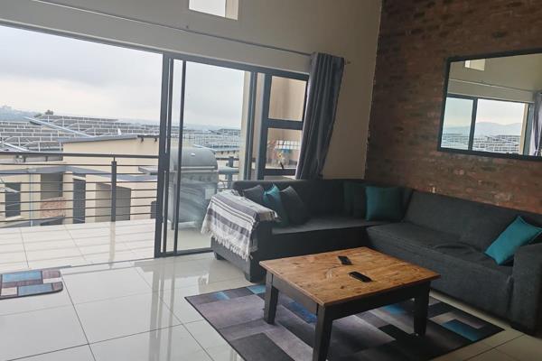 Three Bed two Full Baths Penthouse with a Lift to the Unit.
Tiled Throughout with ...