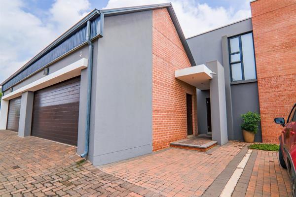 Welcome Home to this Elegant and Modern Home in SouthDowns Estate 
******Exclusively Marketed By Homesource Realty********* 

This Gorgeous and Neat property offers you: 
Open Plan Lounge with Gas fireplace and Kitchen area with Gas Hob 
Dining area 
Guest Toilet ...