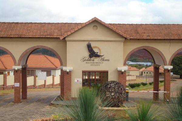 Golden Acres is a private, water-front Estate, with beautiful views across the Tzaneen Dam and towards the majestic mountains of ...