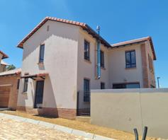 Townhouse for sale in Avianto Estate