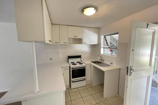 Lovely unfurnished 2-bedroom. Ground floor. Long-term. 
Available immediately! Just renovated. Fibre/WiFi ready.

For a video of the ...