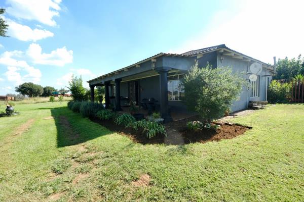 Farm for Sale – 1.7ha in Springs AH, Delmas

This 1.7-hectare farm in the peaceful area of Springs AH, Delmas, offers a wonderful opportunity for those looking to enjoy country living with easy access to town. 

The property features a cozy 3-bedroom, 1-bathroom home with ...