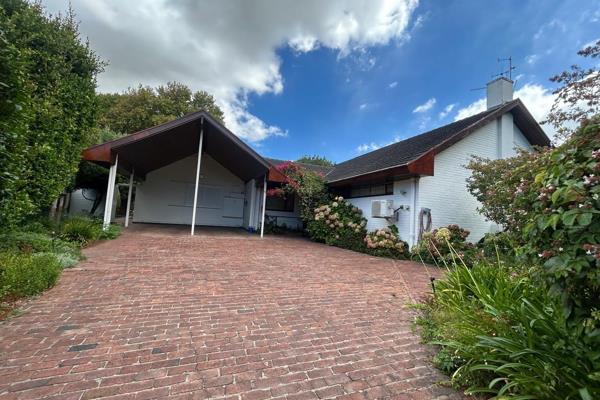 Charming 3 bedroom home for rent in Upper Constantia

Available 1 April 2025
Pet friendly

Discover the perfect blend of comfort and ...