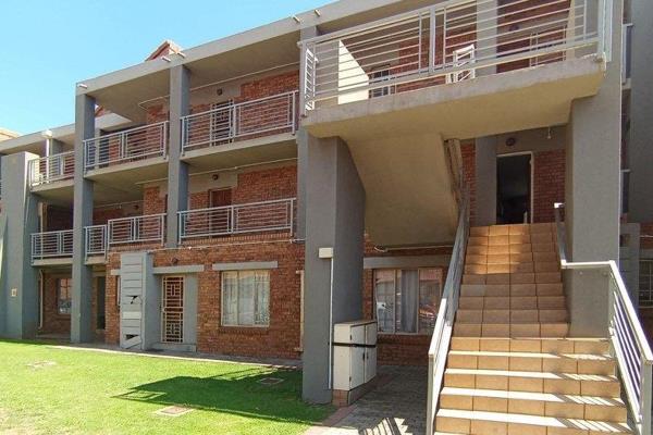 This modern and cozy apartment is perfectly situated in the heart of The Orchards, offering a tranquil and secure ...