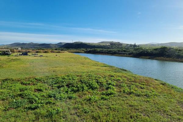 Farm with River Front on the outerskirt of Hartenbos Rural - Zoned as Agricultural!

Trio mandate!

3.8 Hectares!

The Hartenbos river ...