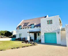 House for sale in Jacobsbaai