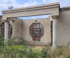 House for sale in Etwatwa