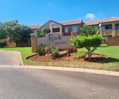 Apartment / Flat for sale in Mooikloof Ridge