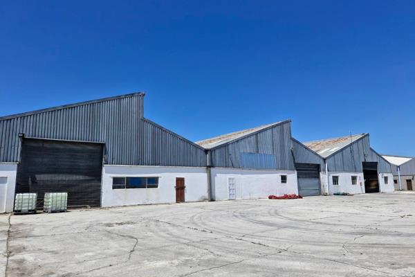 1750m2 warehouse with 1415m2 yard to let - Blackheath Industria.

This premises is ...