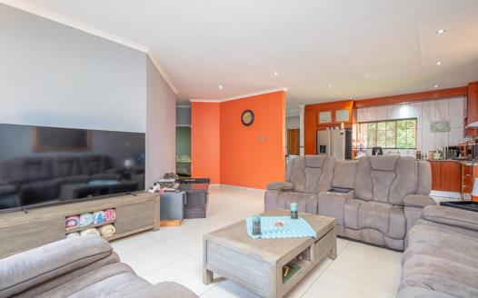 3 Bedroom Townhouse for sale in Doornpoort