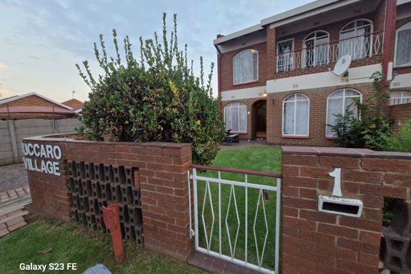 This lovely spacious duplex is situated in the well established suburb of Beyers Park.

Situated perfectly this home is an absolute ...