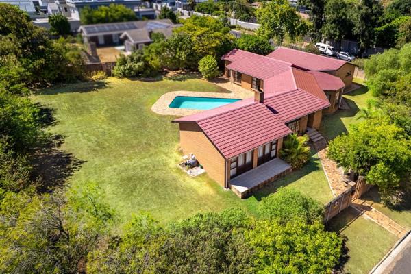 Situated in one of Durbanville’s most desirable neighbourhoods, this versatile family home in the tranquil Tara precinct offers an ...