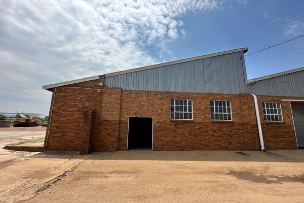 This 400sqm warehouse is available for rent in the secure Apex Industrial Park, offering ...