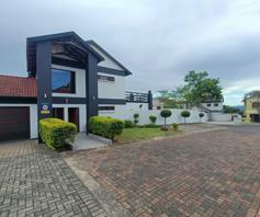 Townhouse for sale in Stonehenge Ext 1