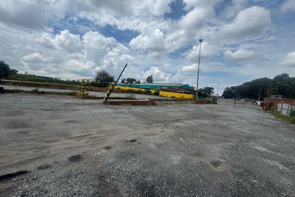 This 10,000m2 industrial land in Alberton North offers an excellent location with easy ...