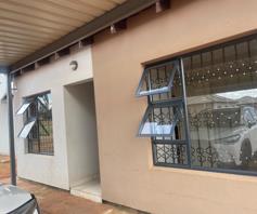 House for sale in Daggafontein