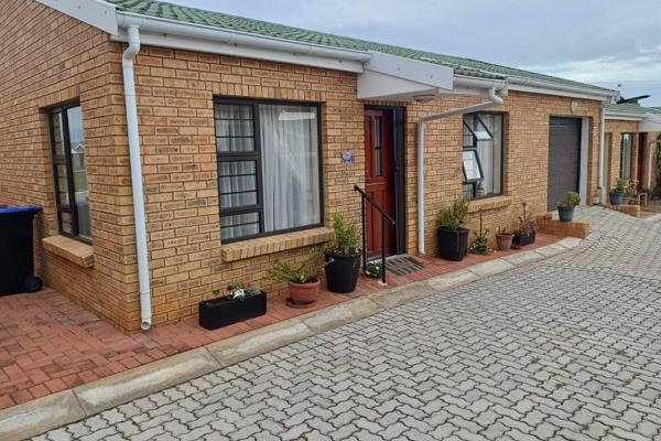 Discover comfortable and secure living in the sought-after Waverest Retirement Complex in Jeffreys Bay. This very neat home features:
 ...