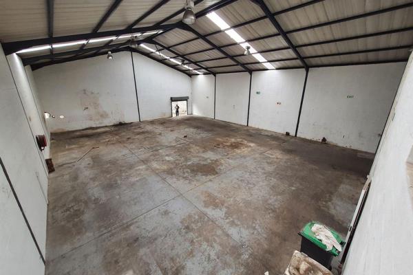 **442m2 Warehouse with Yard Space in Okavango Park, Brackenfell**  

This 442m2 ...