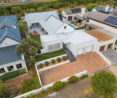 House for sale in Schonenberg