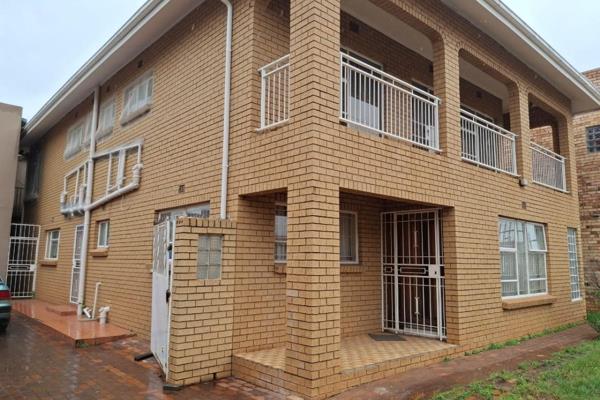 Going on Auction: Wednesday 26 March 2025
Reserve Price: R2 400 000.00 (All offers will be reviewed)
Non-refundable 10% commission plus ...