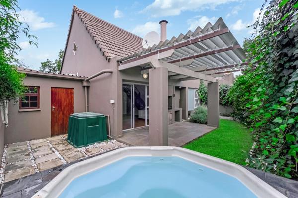 Charming Standalone Duplex with Private Garden, Study andamp; Jacuzzi
EMAIL AGENT TO BOOK A VIEWING!
Nestled in a secure complex, this ...