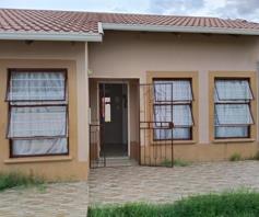 House for sale in Roodepan