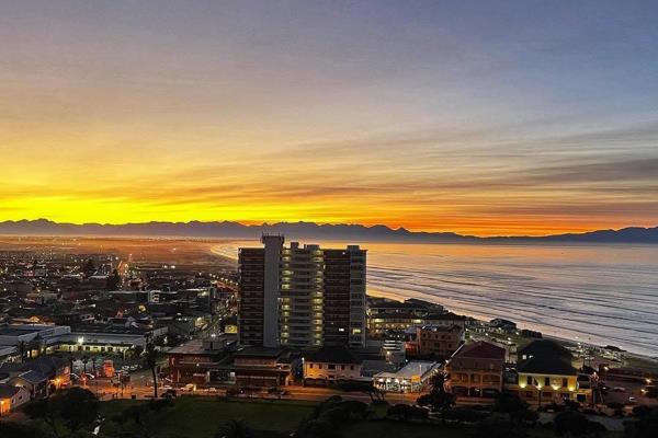 Wake up to breathtaking views of Muizenberg beach and the majestic mountains from the ...