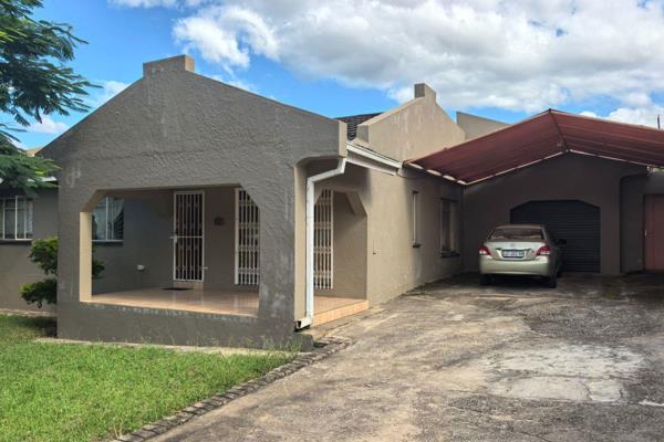 House in valencia park , featuring Four bedrooms and Two bathrooms with main bedroom ensuite. Additional Two bedroom granny flat and a ...