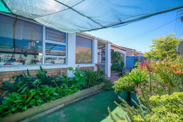 Just Listed. 
  
This well-maintained 2-bedroom home is a perfect blend of comfort and practicality. Despite the compact erf, the ...