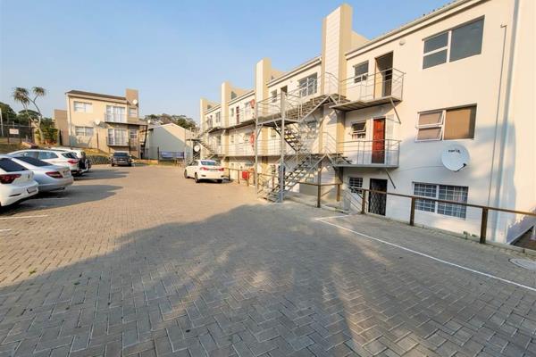 We have a beautiful two bedroom apartment up for rent. The apartment is located in Silver Stream Complex, Old Transkei Road offering a ...