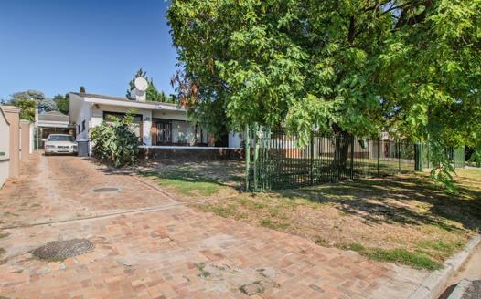 4 Bedroom House for sale in Stellenberg