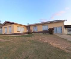 House for sale in Van Riebeeck Hoogte