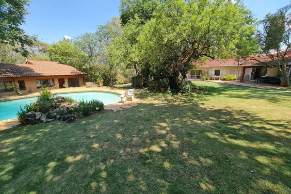 Owner asking R3.7Mil.

Do you want to own a family home on a beautiful piece of land with river frontage and in a  prime ...