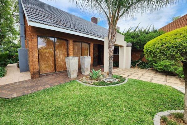 Welcome to your dream home nestled in the heart of Hadison park— 1999m&#178; of pure tranquillity. Immerse yourself in the beauty of ...