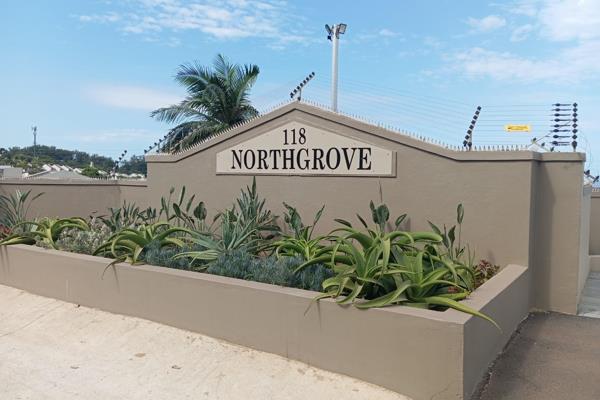 Located in a sought-after complex in Durban North, this immaculate 3 bedroom duplex townhouse is the perfect starter home.

Features ...