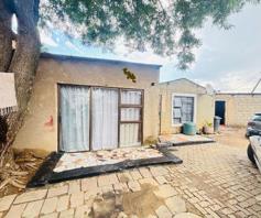 House for sale in Diepsloot