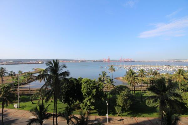 1.5 Bedroom flat in the Durban CBD with a beautiful view of the harbour