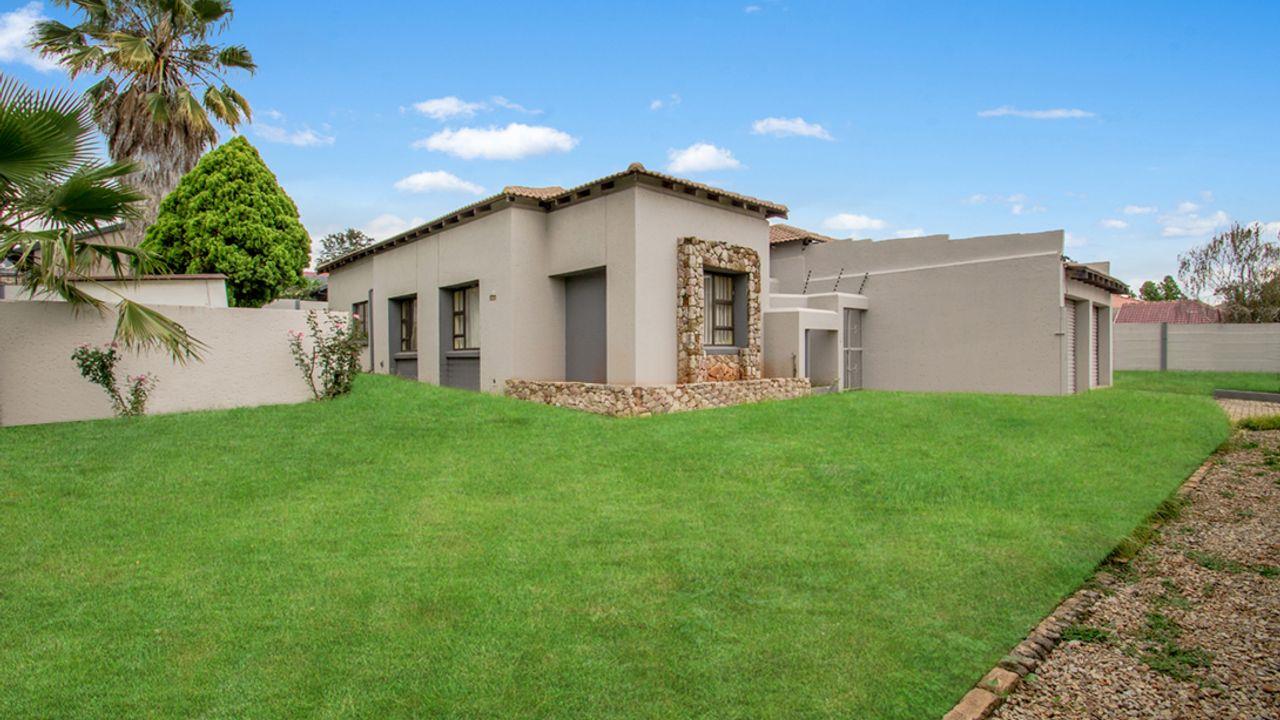 Lindhaven Property : Houses for sale in Lindhaven : Property24.com - Page 2