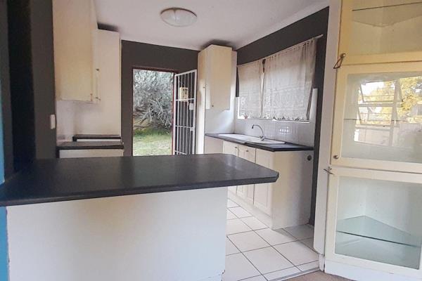 This property consists of the following:
3 bedrooms
2 bathrooms - Bath &amp; shower ...