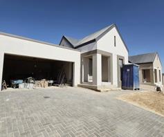 House for sale in Mount Royal Golf Estate