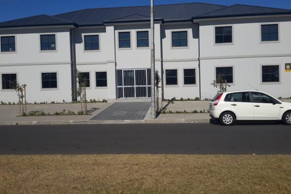 Brand new 2 storey building to let in the quiet neighbourhood of Monte Vista.
Central location.
Ample parking.
Approx 600sqm with ...