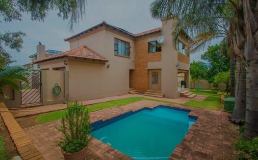 3 Bedroom House for sale in Wilgeheuwel